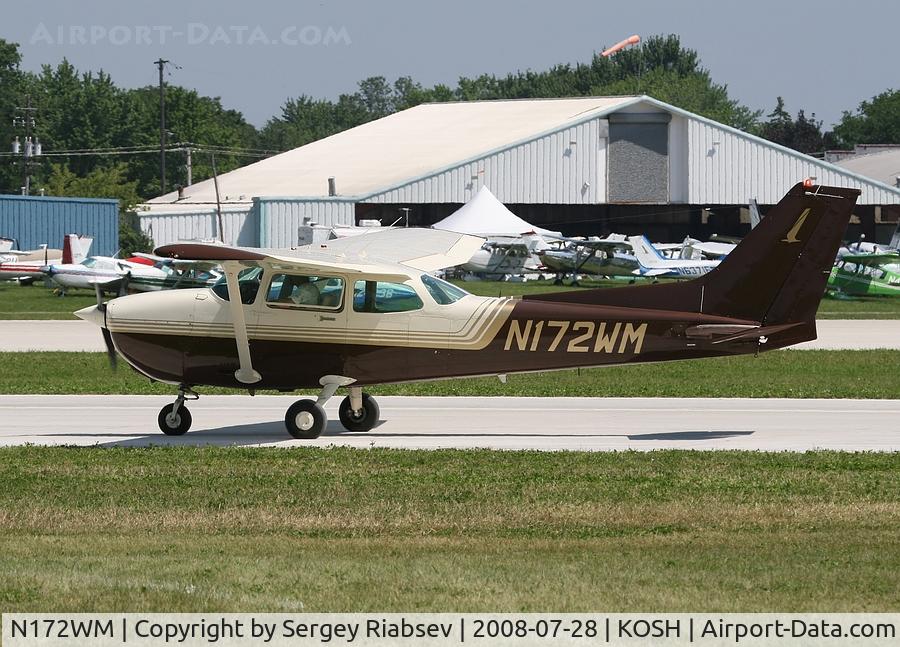 N172WM, 1982 Cessna 172P C/N 17275539, EAA AirVenture 2008