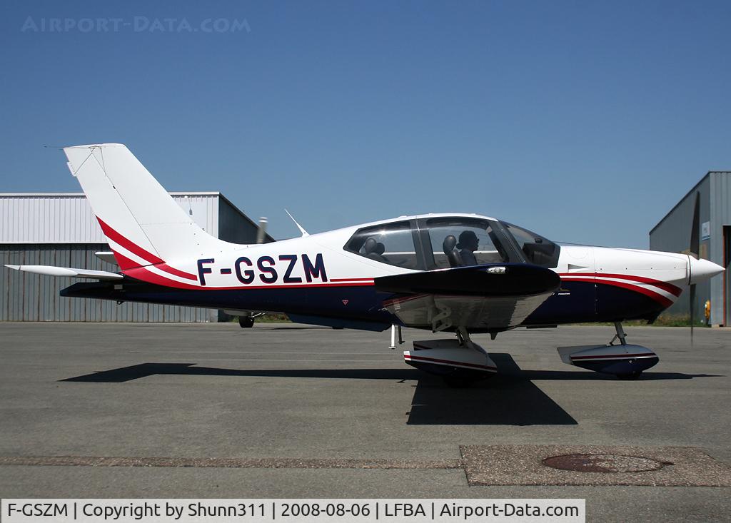 F-GSZM, Socata TB-9 Tampico C/N 2011, Rolling to his parking...