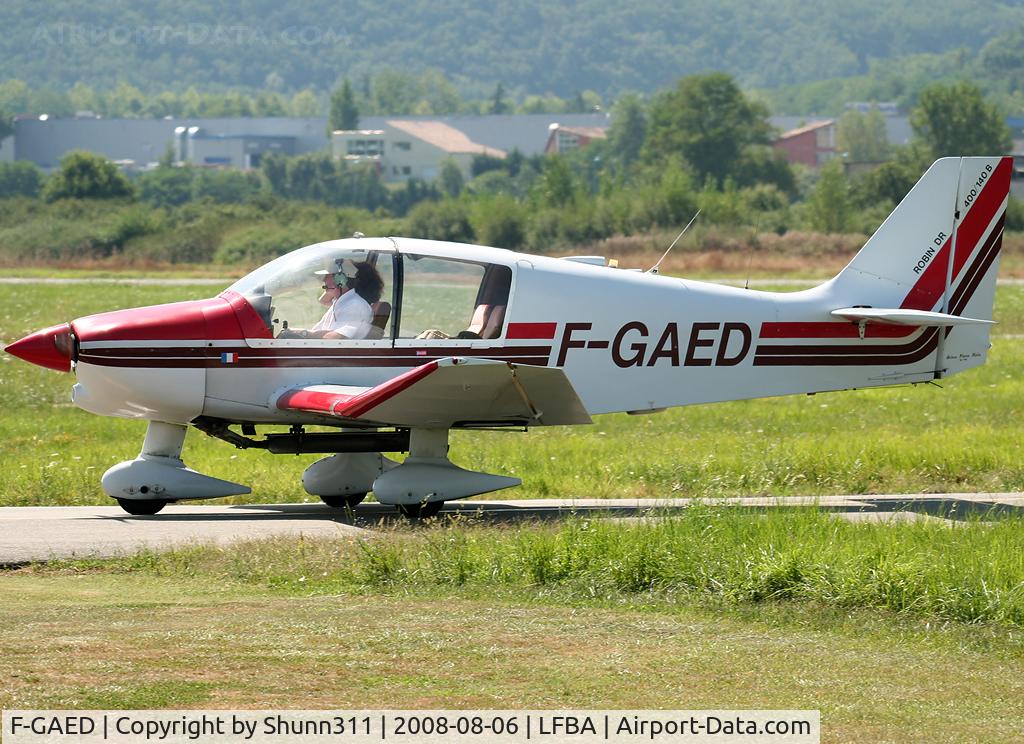 F-GAED, Robin DR-400-140B Major C/N 1146, Arriving from flight and rolling to the terminal...