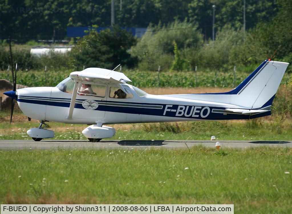F-BUEO, Reims F172M Skyhawk Skyhawk C/N 1136, Landing rwy 11 and rolling to the Airclub...