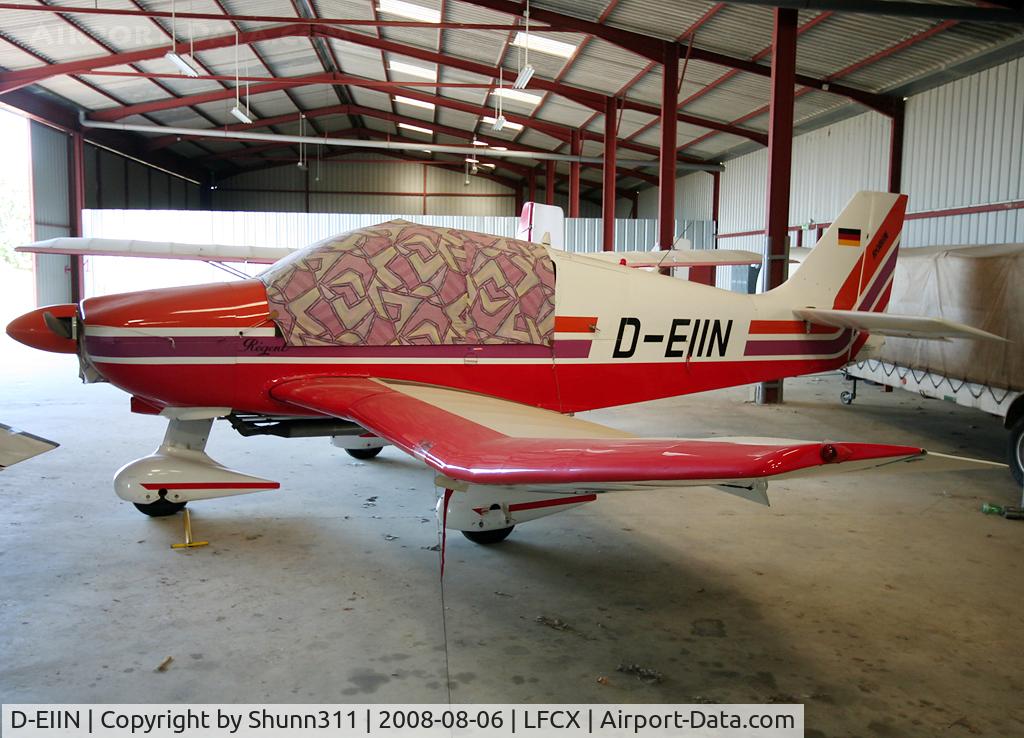 D-EIIN, Robin DR-400-140B Major C/N 935, Inside Airclub's hangar...