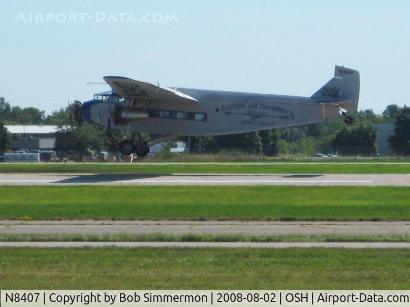 N8407, 1929 Ford 4-AT-E Tri-Motor C/N 69, Landing on 36 at Airventure 2008.