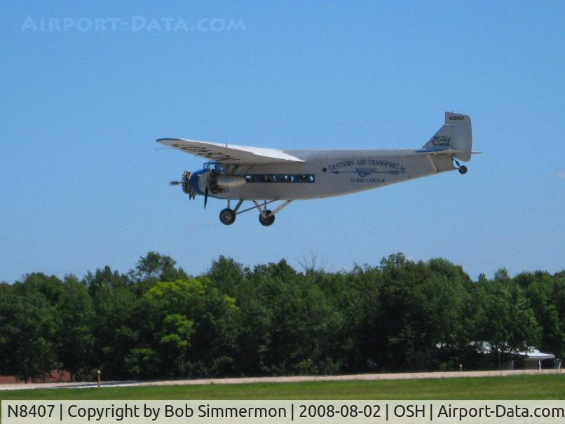 N8407, 1929 Ford 4-AT-E Tri-Motor C/N 69, Landing on 36 at Airventure 2008.