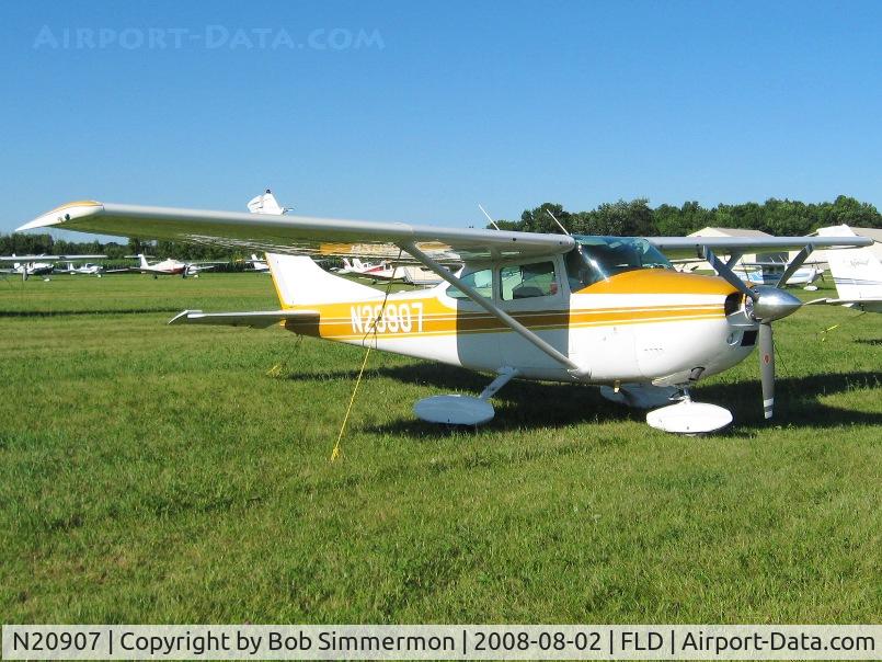 N20907, 1972 Cessna 182P Skylane C/N 18261345, In the transient parking area at Fond du Lac, WI during Airventure 2008