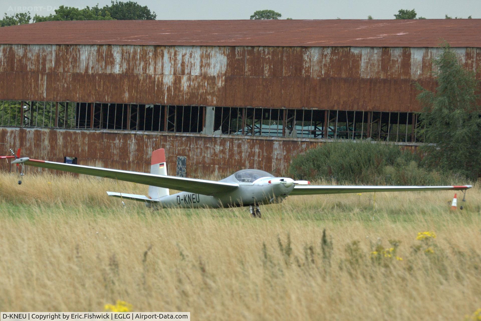D-KNEU, Aerotechnik L-13SL Vivat C/N 920423, 3. D-KNEU visiting Panshanger Airfield