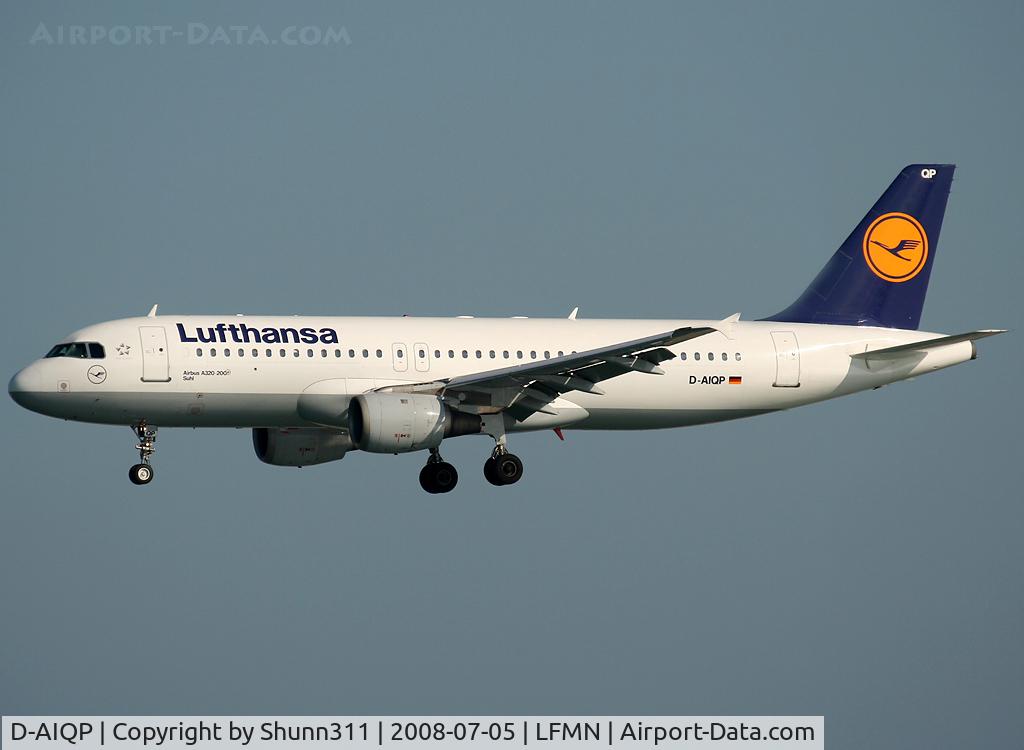 D-AIQP, 1992 Airbus A320-211 C/N 346, On landing...
