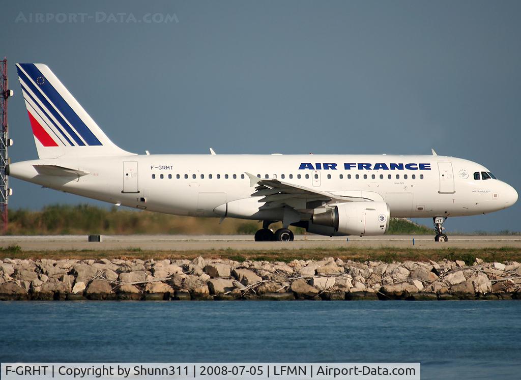 F-GRHT, 2001 Airbus A319-111 C/N 1449, Rolling for departure...