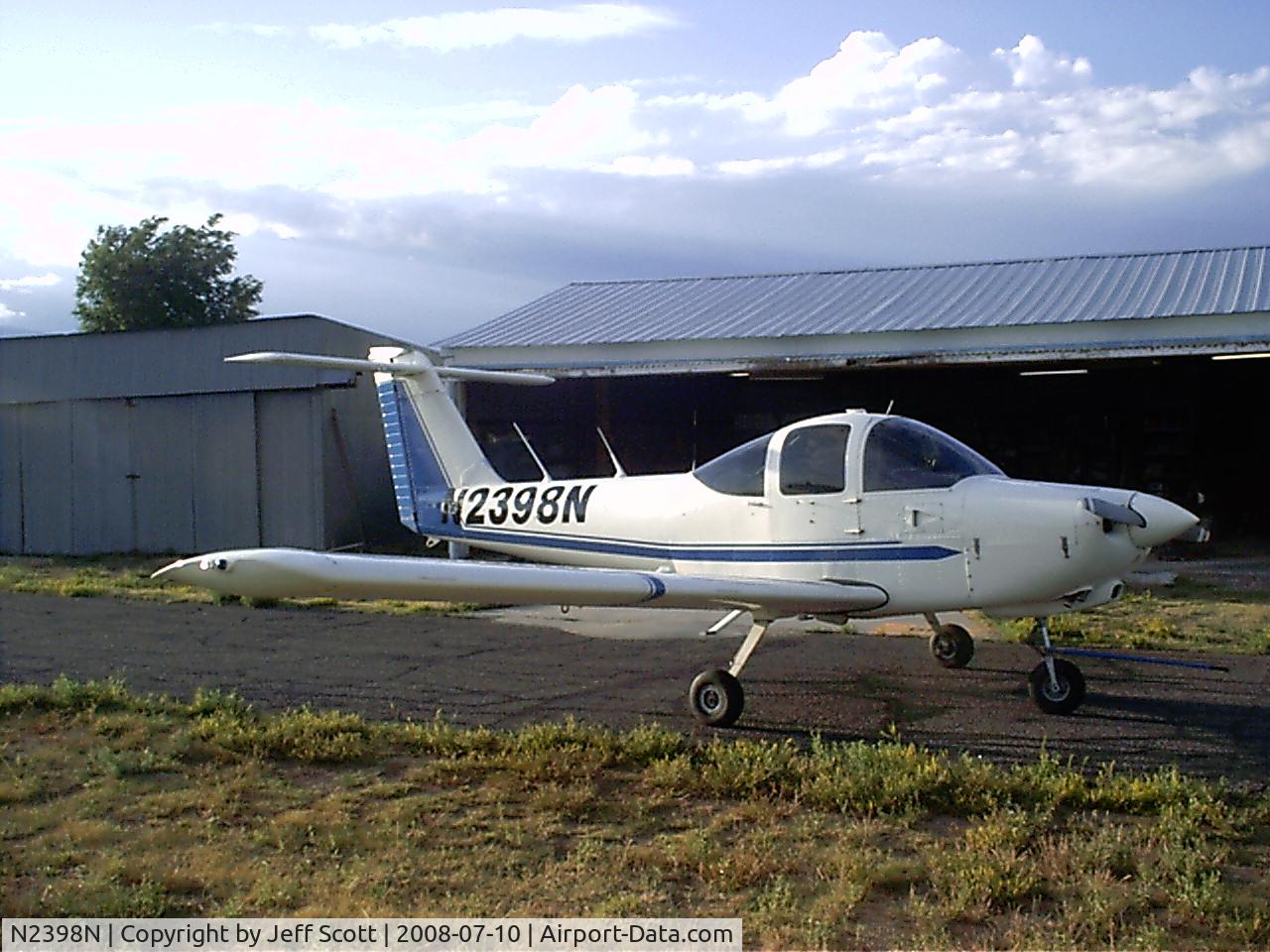 N2398N, 1979 Piper PA-38-112 Tomahawk C/N 38-79A0824, N2398N in Los Alamos