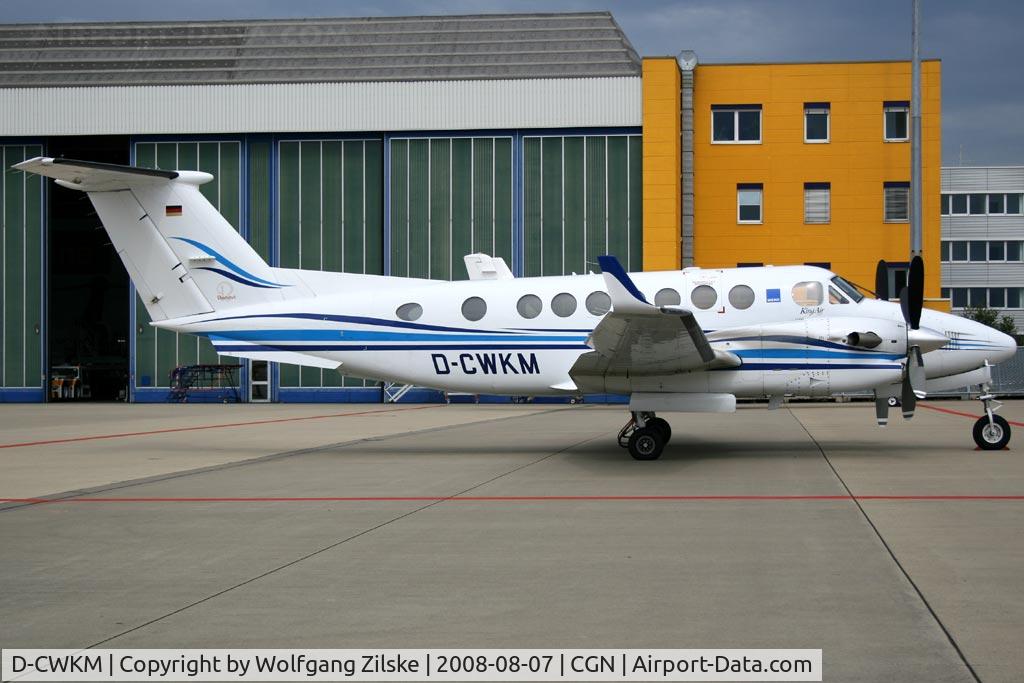 D-CWKM, Raytheon Beechcraft King Air 350 C/N FL-410, visitor