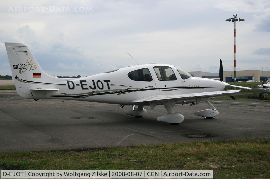 D-EJOT, Cirrus SR22 GTS C/N 1874, visitor