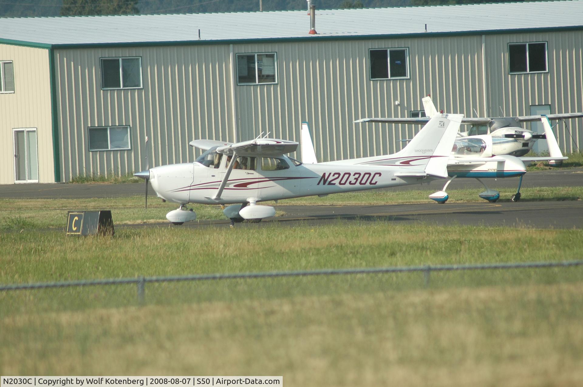 N2030C, 2005 Cessna 172S C/N 172S9941, ready for take-off with N747MS following