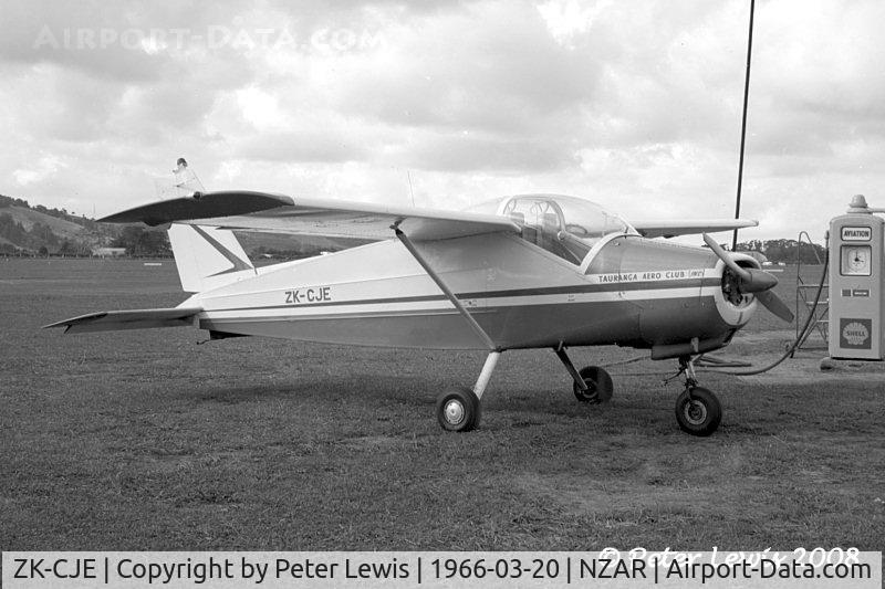ZK-CJE, Bolkow Bo-208C Junior C/N 562, Tauranga AC, Mt Maunganui