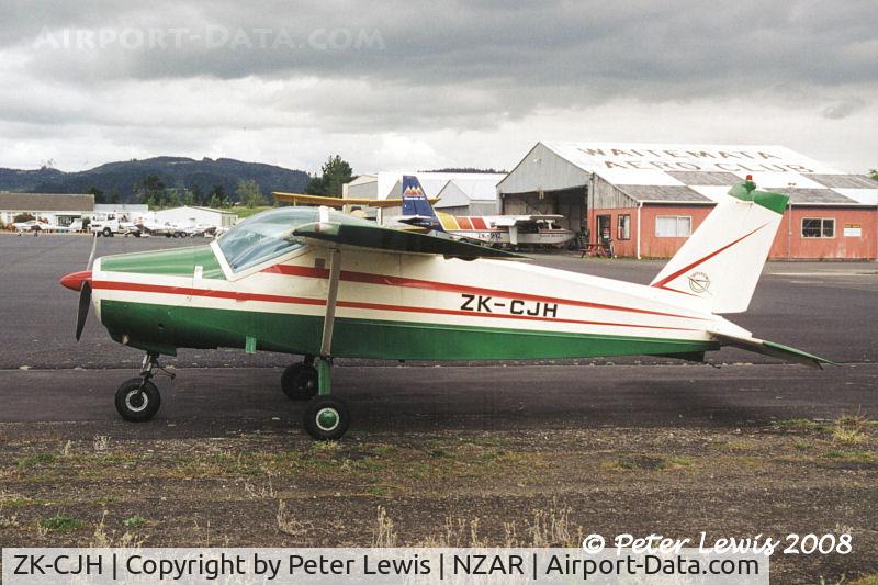 ZK-CJH, 1966 Bolkow Bo-208C Junior C/N 607, J A Evans, Whitianga - 2004
