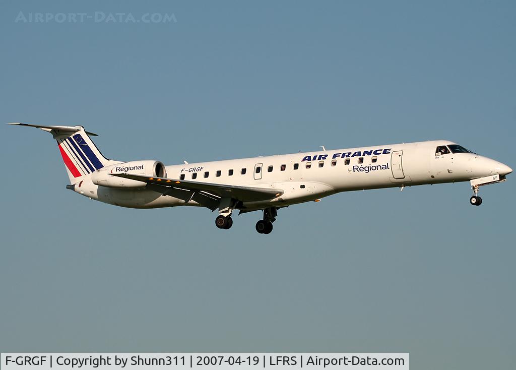 F-GRGF, 1998 Embraer EMB-145EU (ERJ-145EU) C/N 145050, Morning arrival...