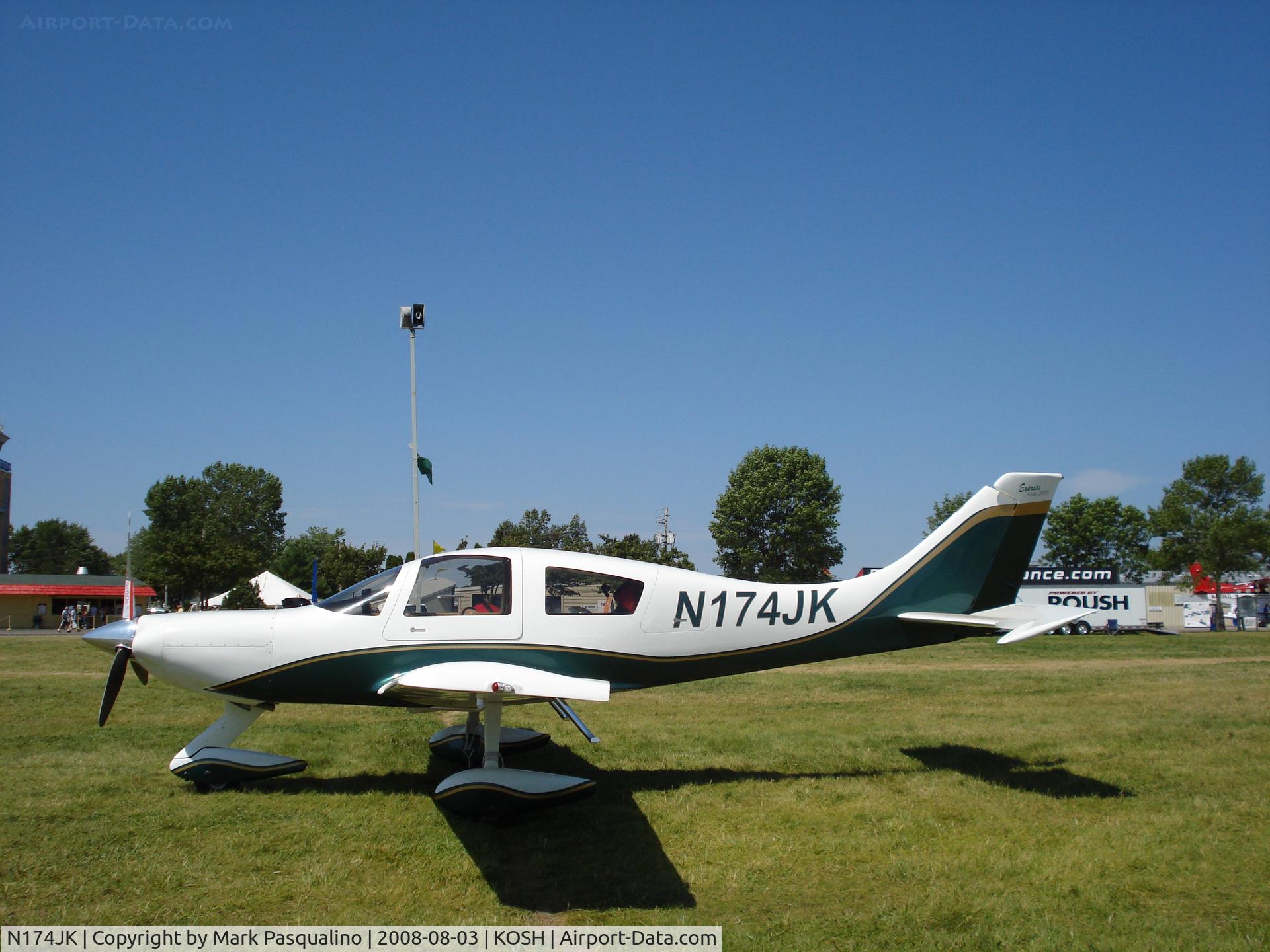 N174JK, 2000 Wheeler Express 90 C/N 990004, Series 90