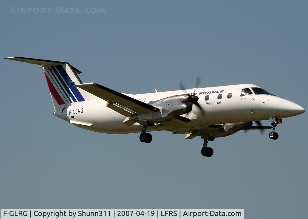 F-GLRG, 1989 Embraer EMB-120ER Brasilia C/N 120149, On landing...