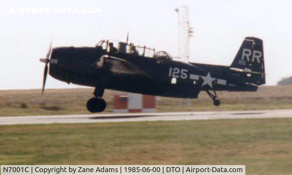 N7001C, 1945 Grumman TBM-3 Avenger C/N 85794, At Denton Airshow