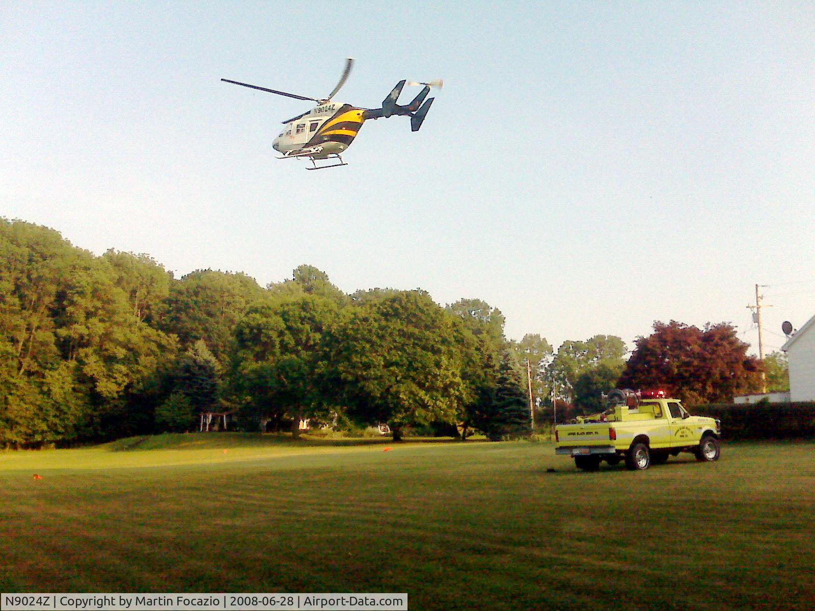 N9024Z, Eurocopter-Kawasaki BK-117A-4 C/N 7134, Helo N2904Z Arriving for an air medical evacuation in Upper Black Eddy Pennsylvania.