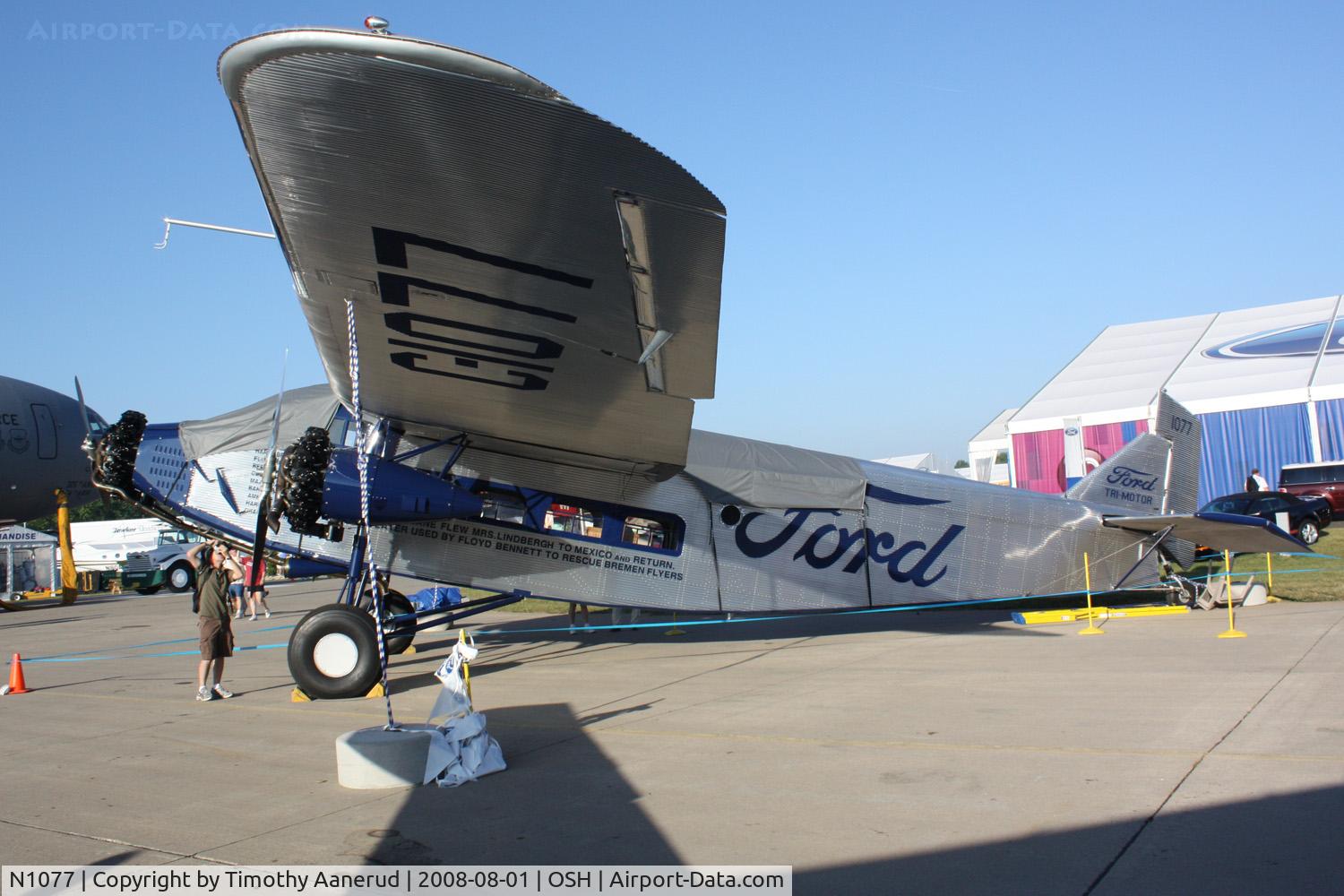 N1077, 1927 Ford 4-AT-B Tri-Motor C/N 10, EAA AirVenture 2008