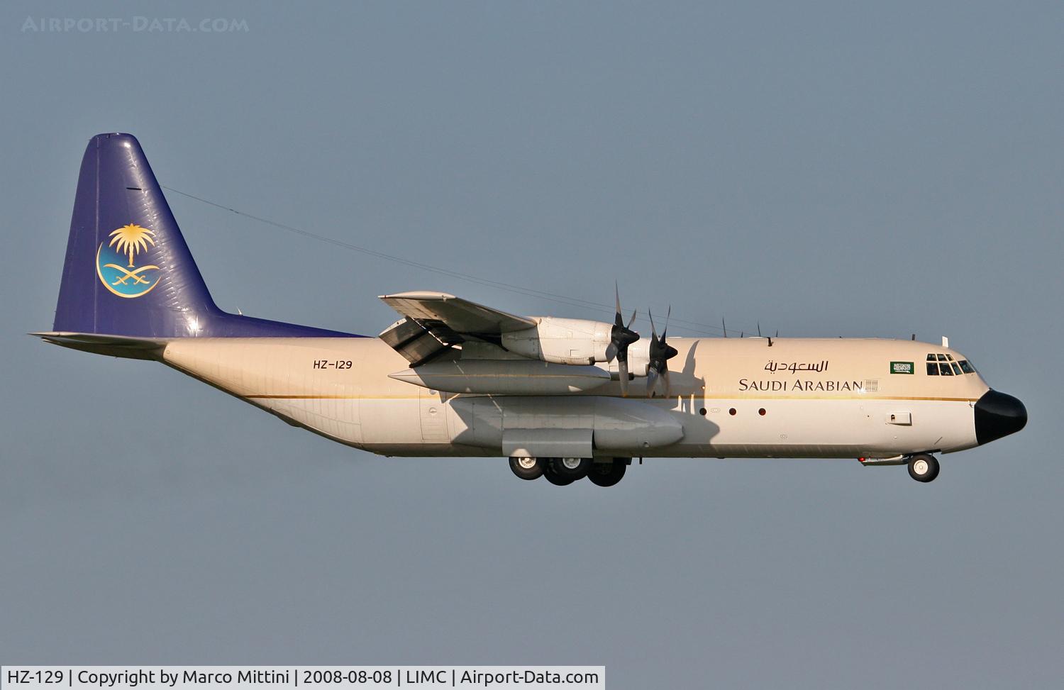 HZ-129, 1983 Lockheed L-100-30 Hercules (L-382G) C/N 382-4957, Landing at Milano Malpensa