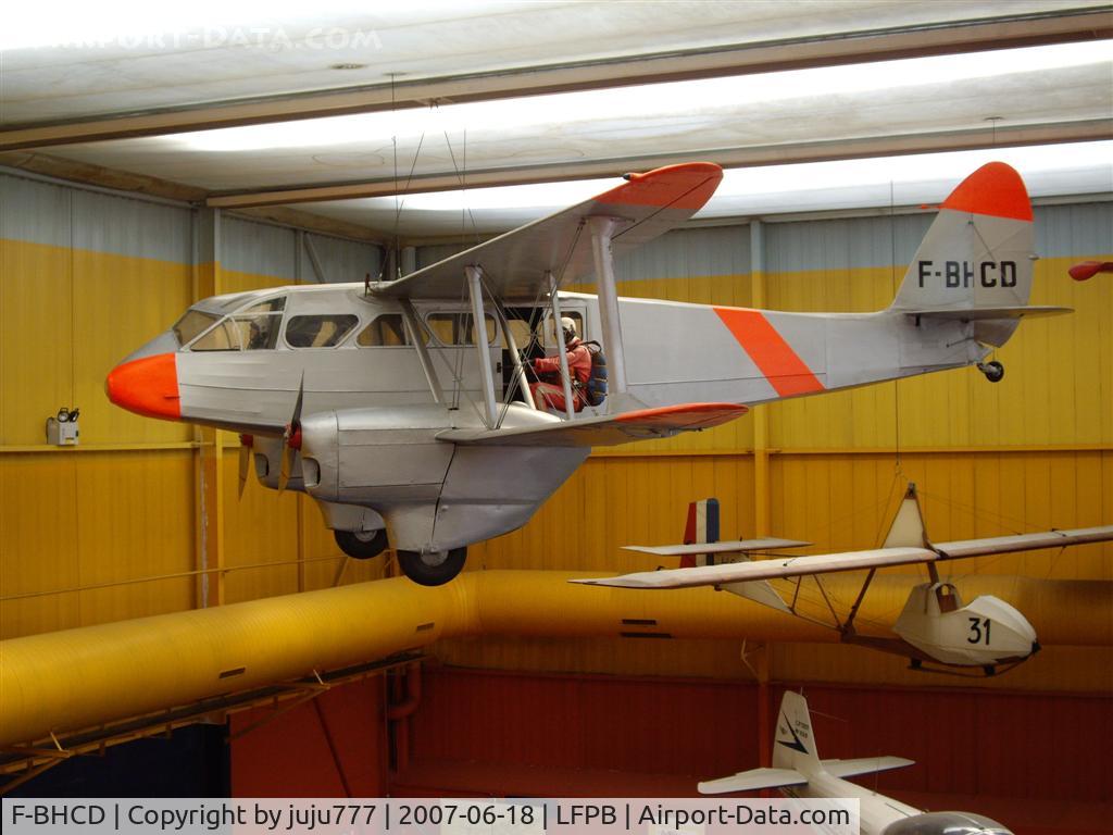 F-BHCD, 1945 De Havilland DH-89A Dominie/Dragon Rapide C/N 6706, on display at Le Bourget Muséum