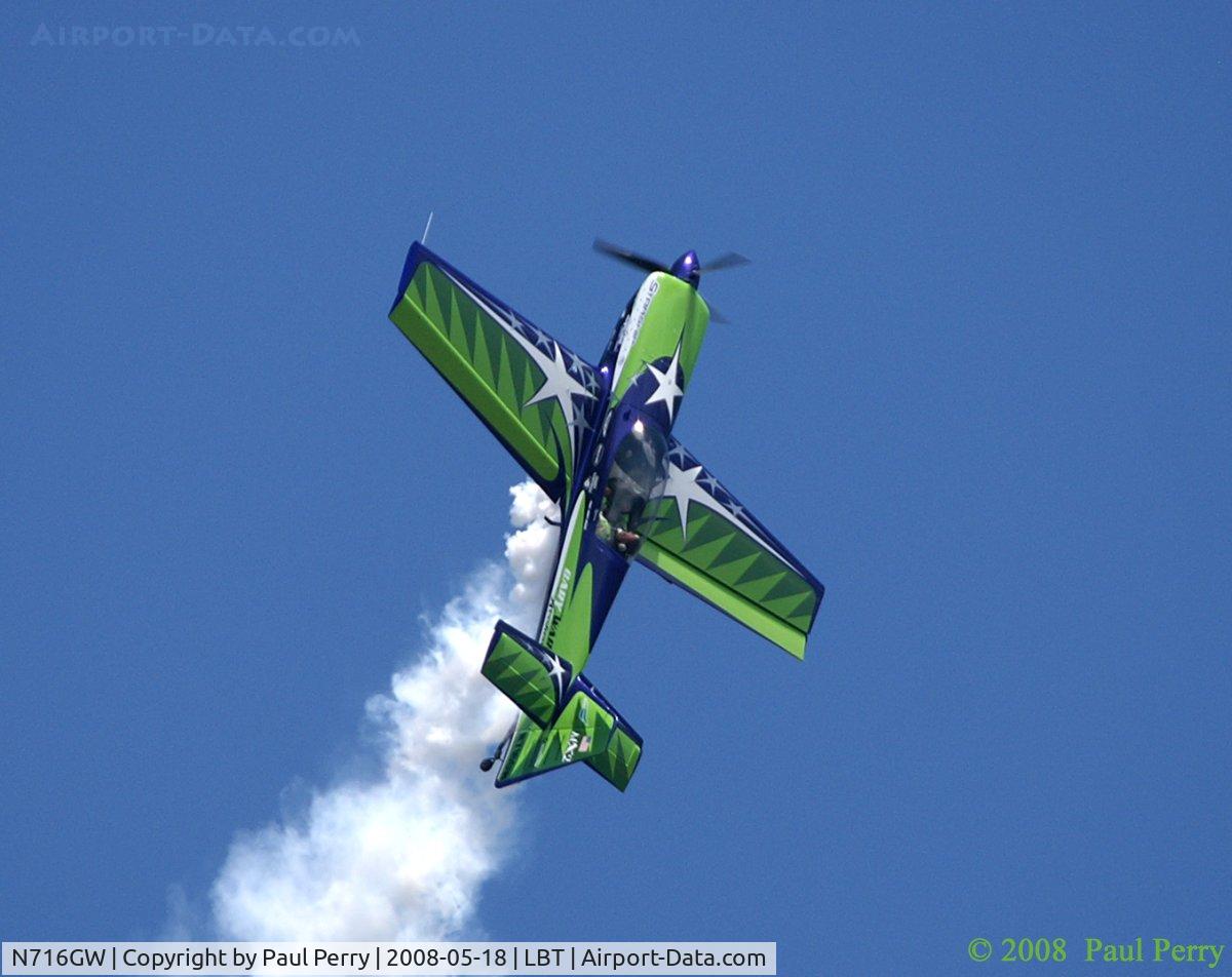 N716GW, 2006 MX Aircraft MX2 C/N 4, Up over the top