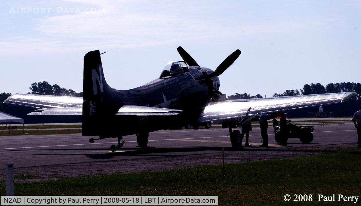 N2AD, 1947 Douglas AD-1 Skyraider C/N 09257/2085, Into the sun