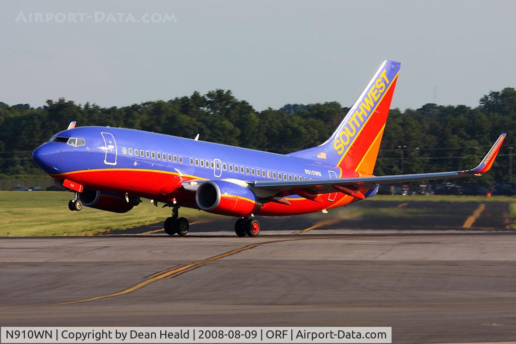N910WN, 2008 Boeing 737-7H4 C/N 36618, Southwest Airlines N910WN (FLT SWA83) departing RWY 5 for a short 35-minute flight to Baltimore/Washington Int'l (KBWI).