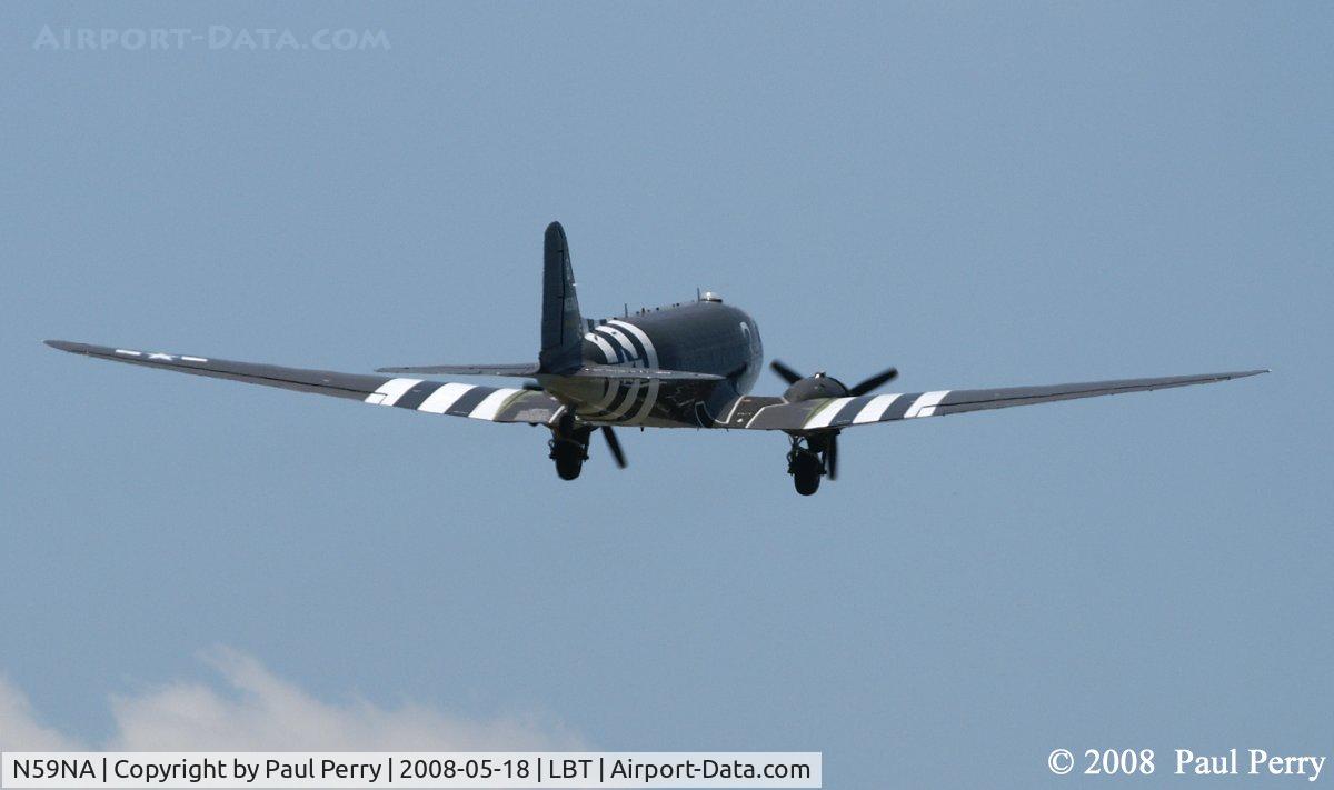 N59NA, 1942 Douglas C-47 Dakota 4 C/N 9043, Climbing into the pattern