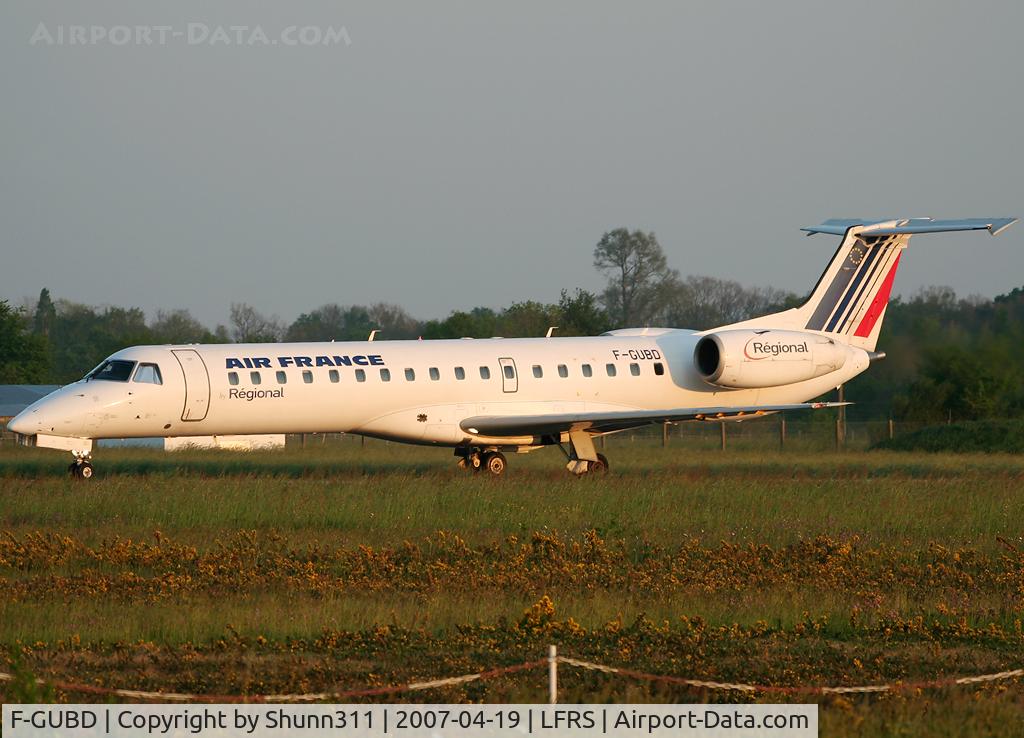 F-GUBD, 2000 Embraer ERJ-145LR (EMB-145LR) C/N 145333, Ready for departure...