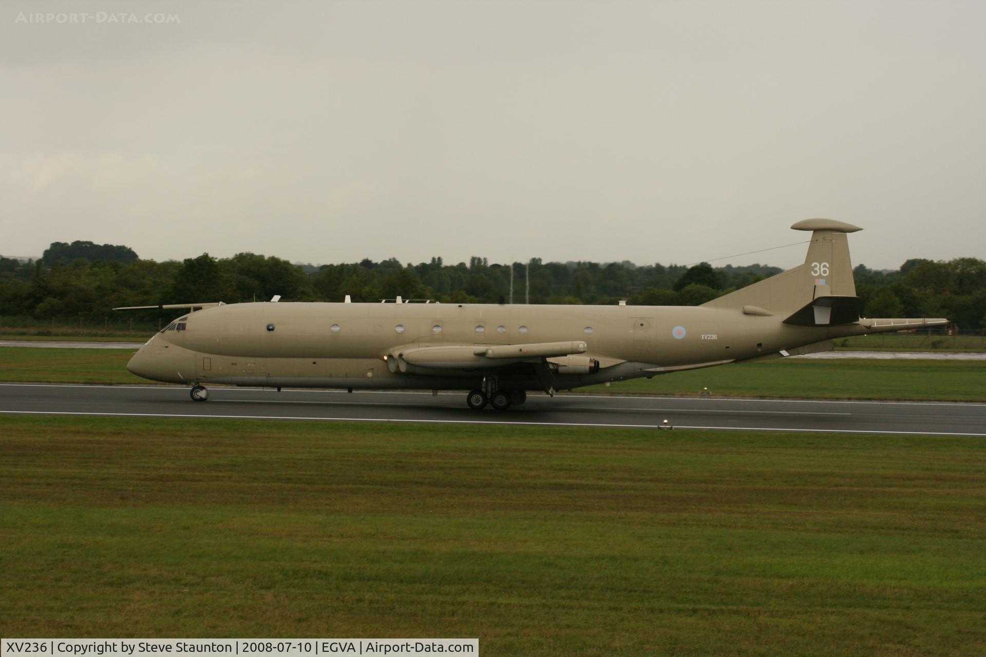 XV236, Hawker Siddeley Nimrod MR.2 C/N 8011, Taken at the Royal International Air Tattoo 2008 during arrivals and departures (show days cancelled due to bad weather)