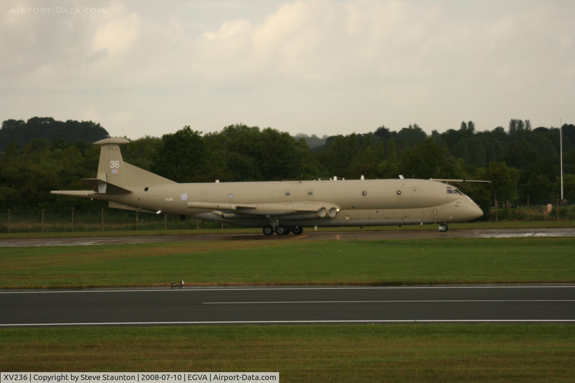 XV236, Hawker Siddeley Nimrod MR.2 C/N 8011, Taken at the Royal International Air Tattoo 2008 during arrivals and departures (show days cancelled due to bad weather)