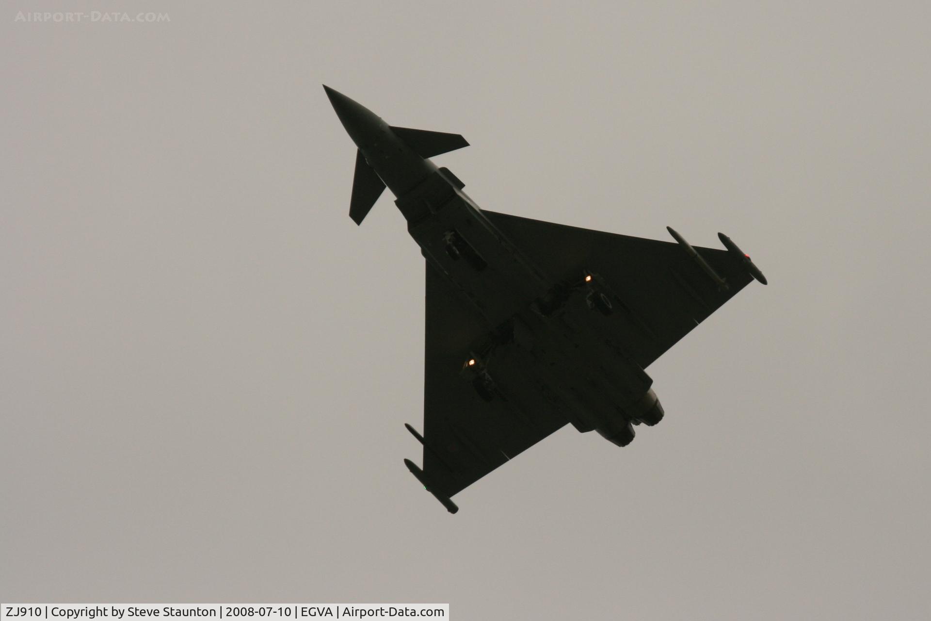 ZJ910, 2007 Eurofighter EF-2000 Typhoon FGR4 C/N 0037/BS001, Taken at the Royal International Air Tattoo 2008 during arrivals and departures (show days cancelled due to bad weather)