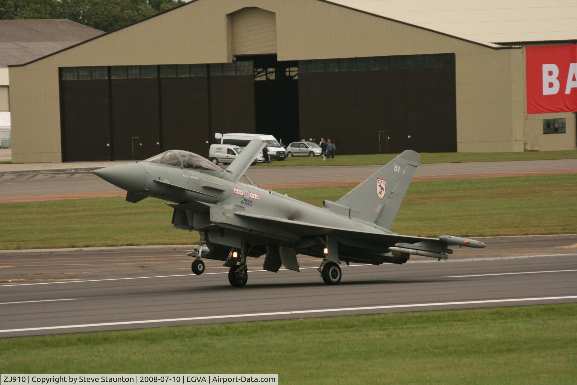 ZJ910, 2007 Eurofighter EF-2000 Typhoon FGR4 C/N 0037/BS001, Taken at the Royal International Air Tattoo 2008 during arrivals and departures (show days cancelled due to bad weather)