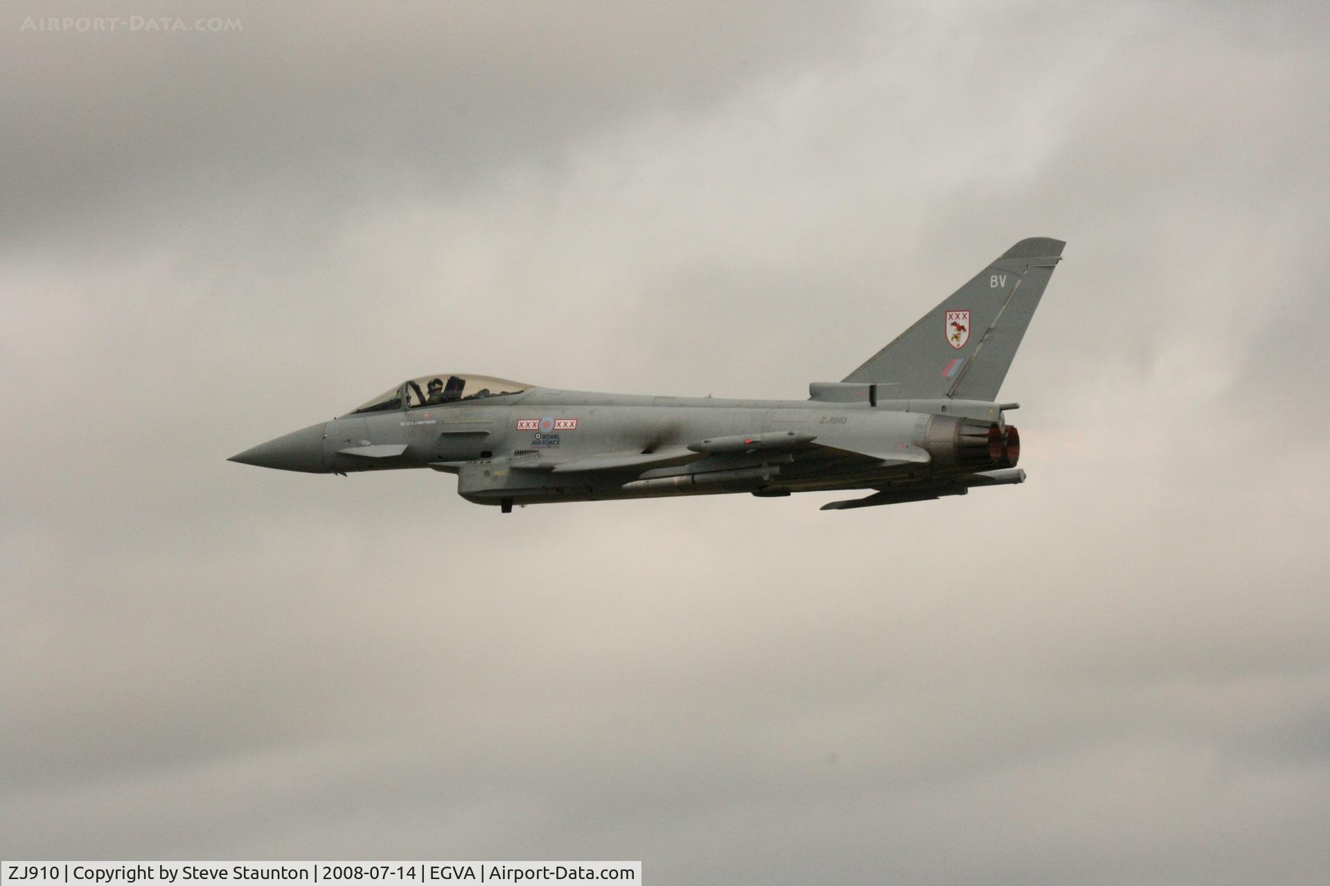 ZJ910, 2007 Eurofighter EF-2000 Typhoon FGR4 C/N 0037/BS001, Taken at the Royal International Air Tattoo 2008 during arrivals and departures (show days cancelled due to bad weather)