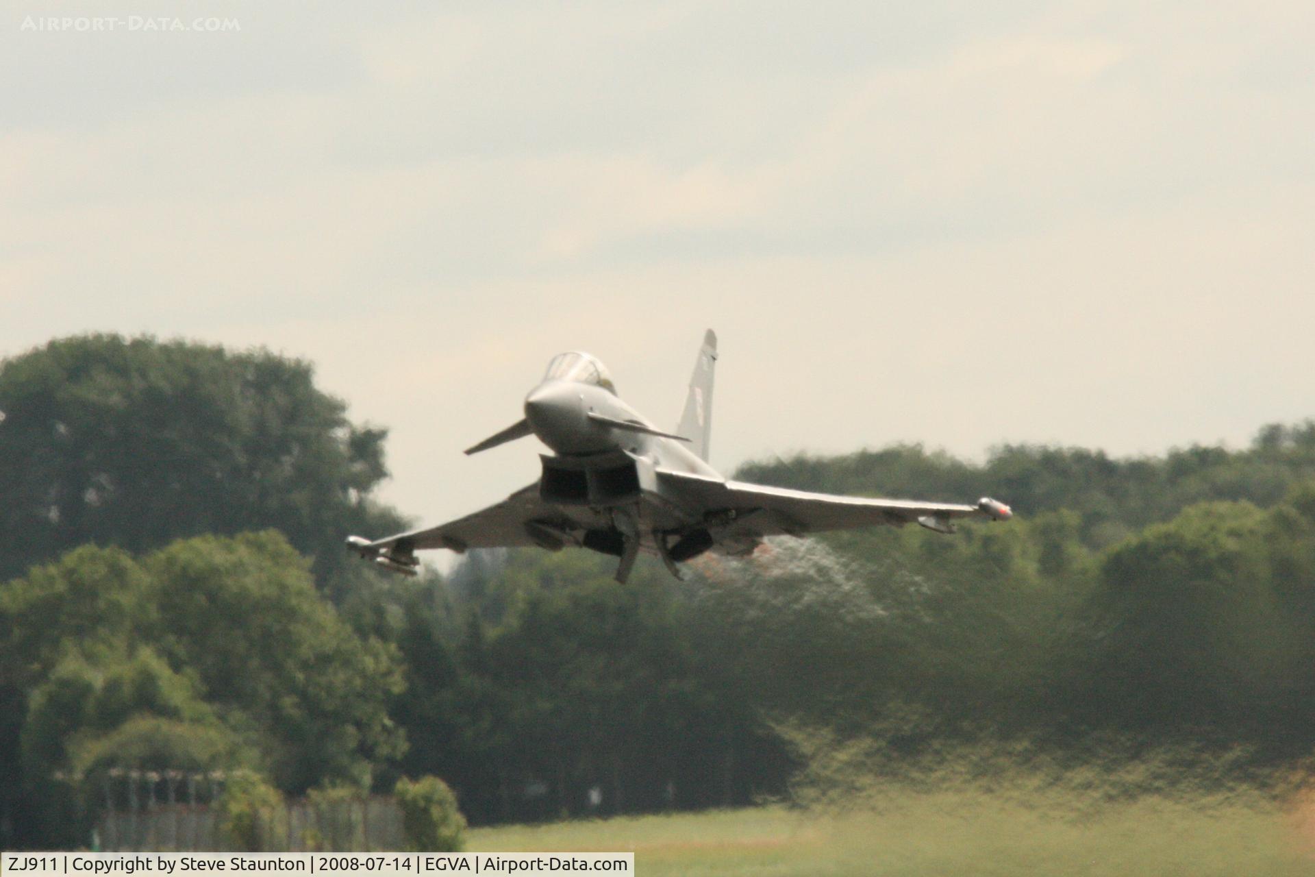 ZJ911, 2005 Eurofighter EF-2000 Typhoon F2 C/N 0041/BS002, Taken at the Royal International Air Tattoo 2008 during arrivals and departures (show days cancelled due to bad weather)