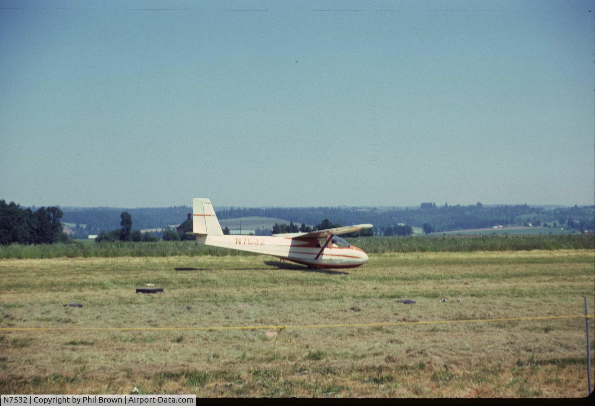 N7532, 1969 Schweizer SGS 2-33A C/N 162, North Plains Oregon