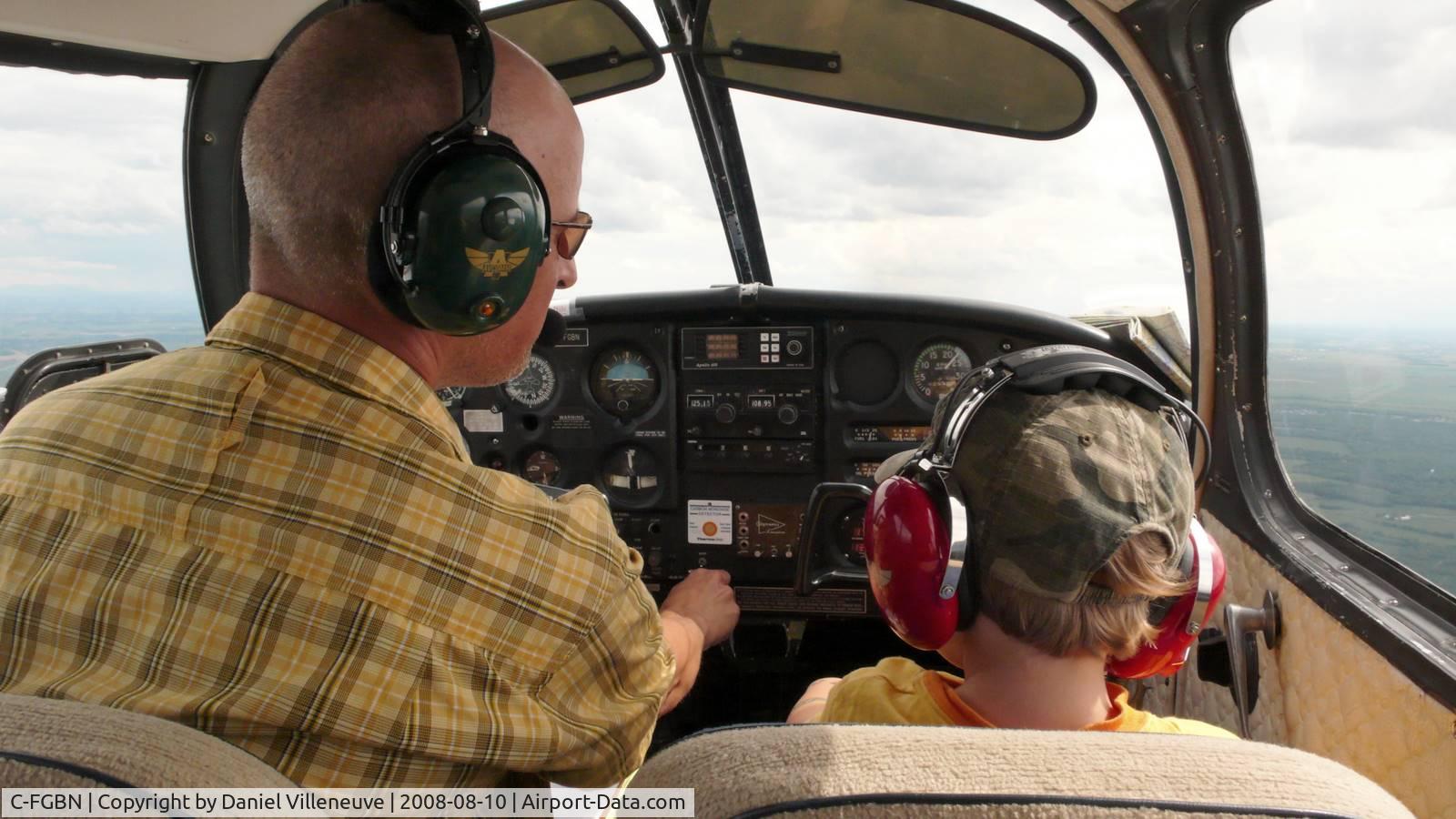 C-FGBN, 1965 Piper PA-28-140 Cherokee C/N 28-20387, A futur pilot???