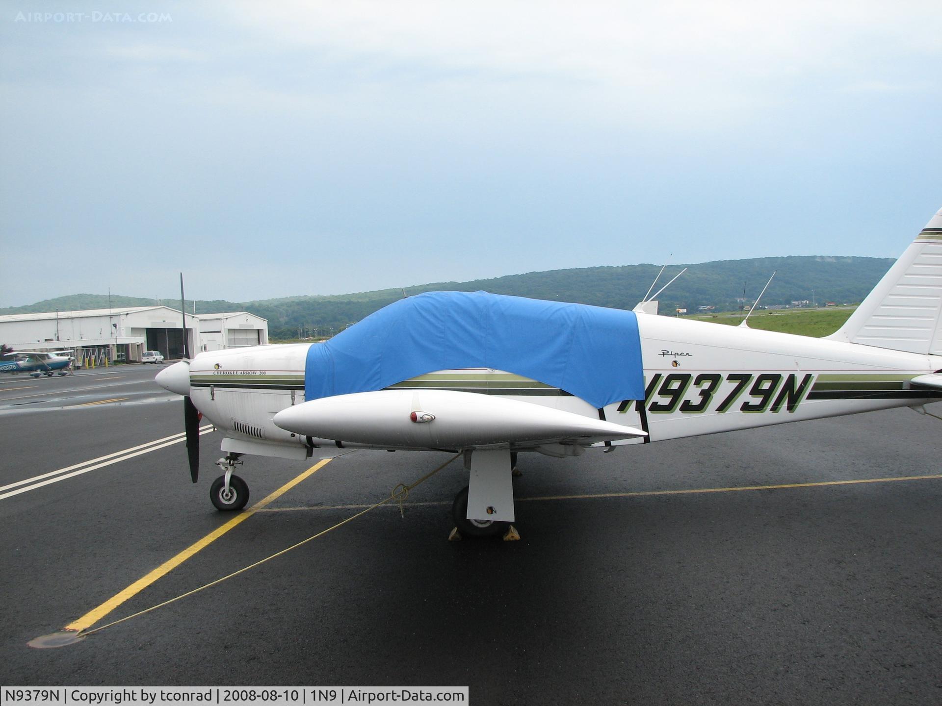 N9379N, 1969 Piper PA-28R-200 C/N 28R-35088, at Queen City