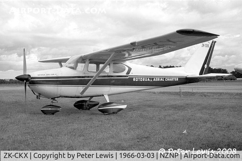 ZK-CKX, 1960 Cessna 172A C/N 47376, Rotorua AC