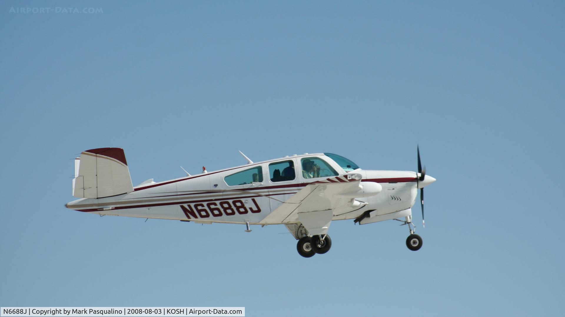 N6688J, 1979 Beech V35B Bonanza C/N D-10299, Beech V35B