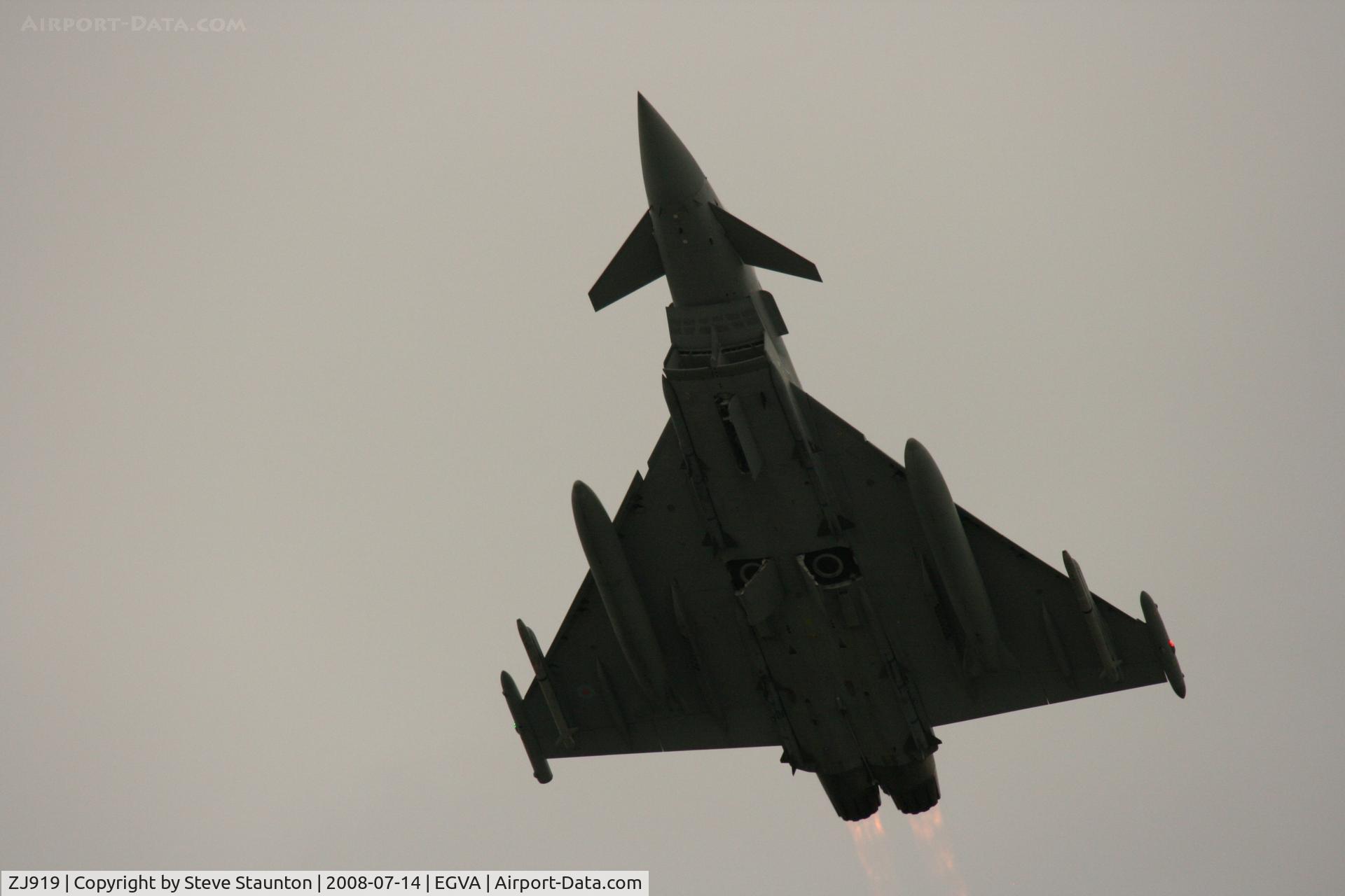 ZJ919, 2006 Eurofighter EF-2000 Typhoon FGR4 C/N 0064/BS010, Taken at the Royal International Air Tattoo 2008 during arrivals and departures (show days cancelled due to bad weather)