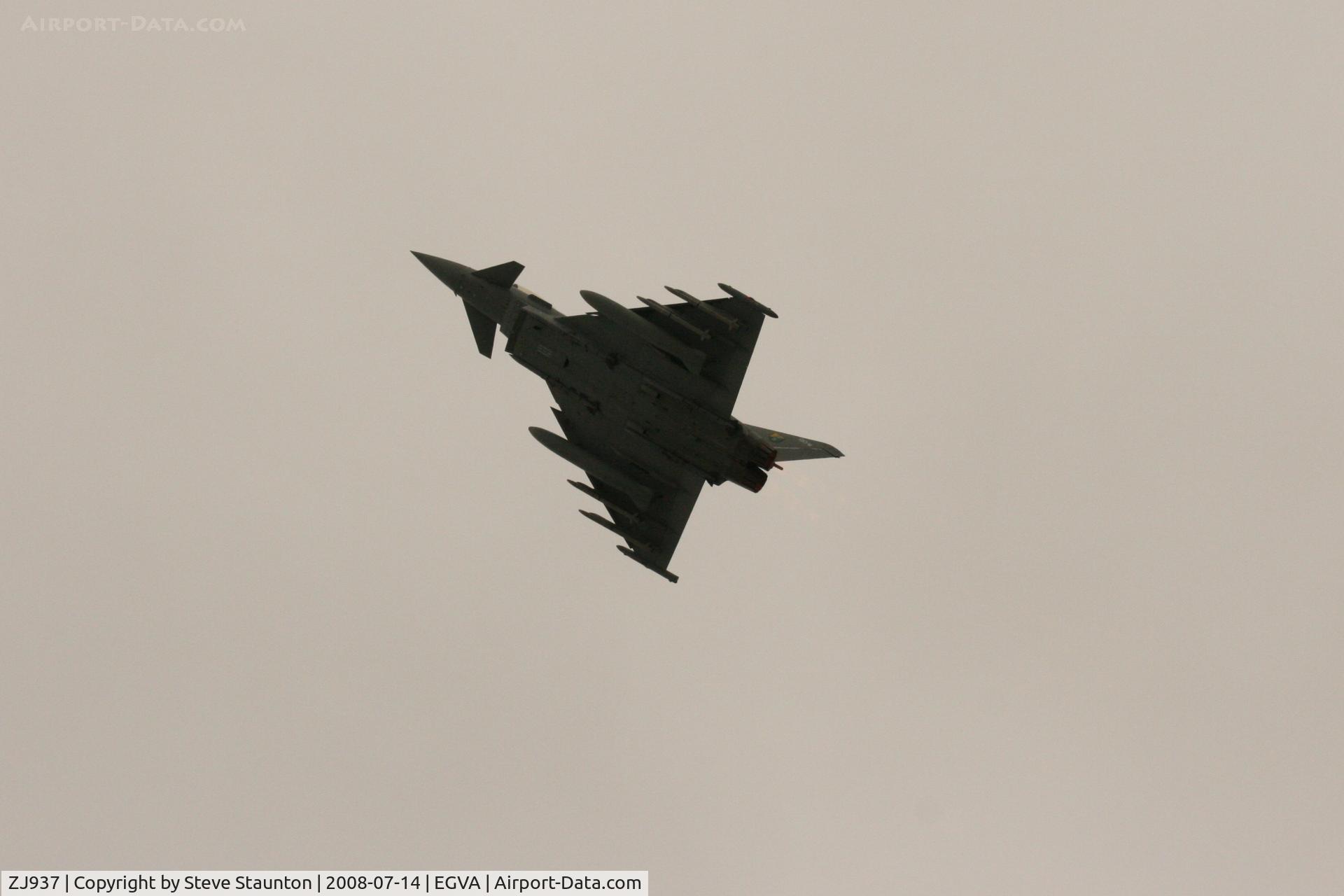 ZJ937, 2007 Eurofighter EF-2000 Typhoon FGR.4 C/N 0121/BS028, Taken at the Royal International Air Tattoo 2008 during arrivals and departures (show days cancelled due to bad weather)