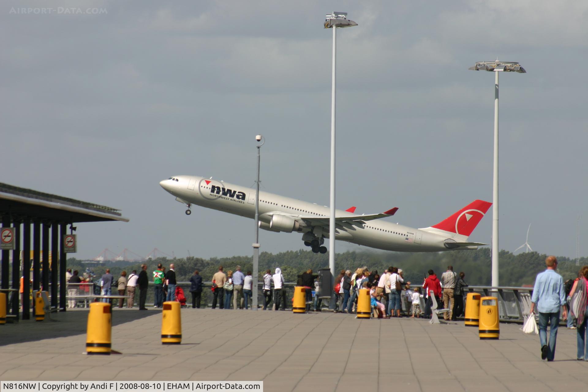 N816NW, 2007 Airbus A330-323X C/N 0827, WOW