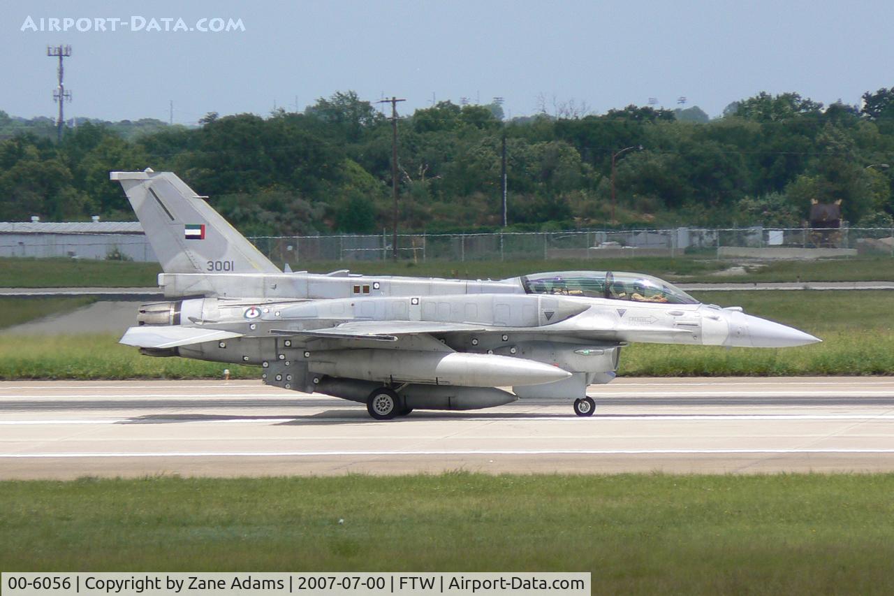 00-6056, 2000 Lockheed Martin F-16F Fighting Falcon C/N RF-1, UAE (3001) F-16E Block 60 Departing NASJRB Ft. Worth.
