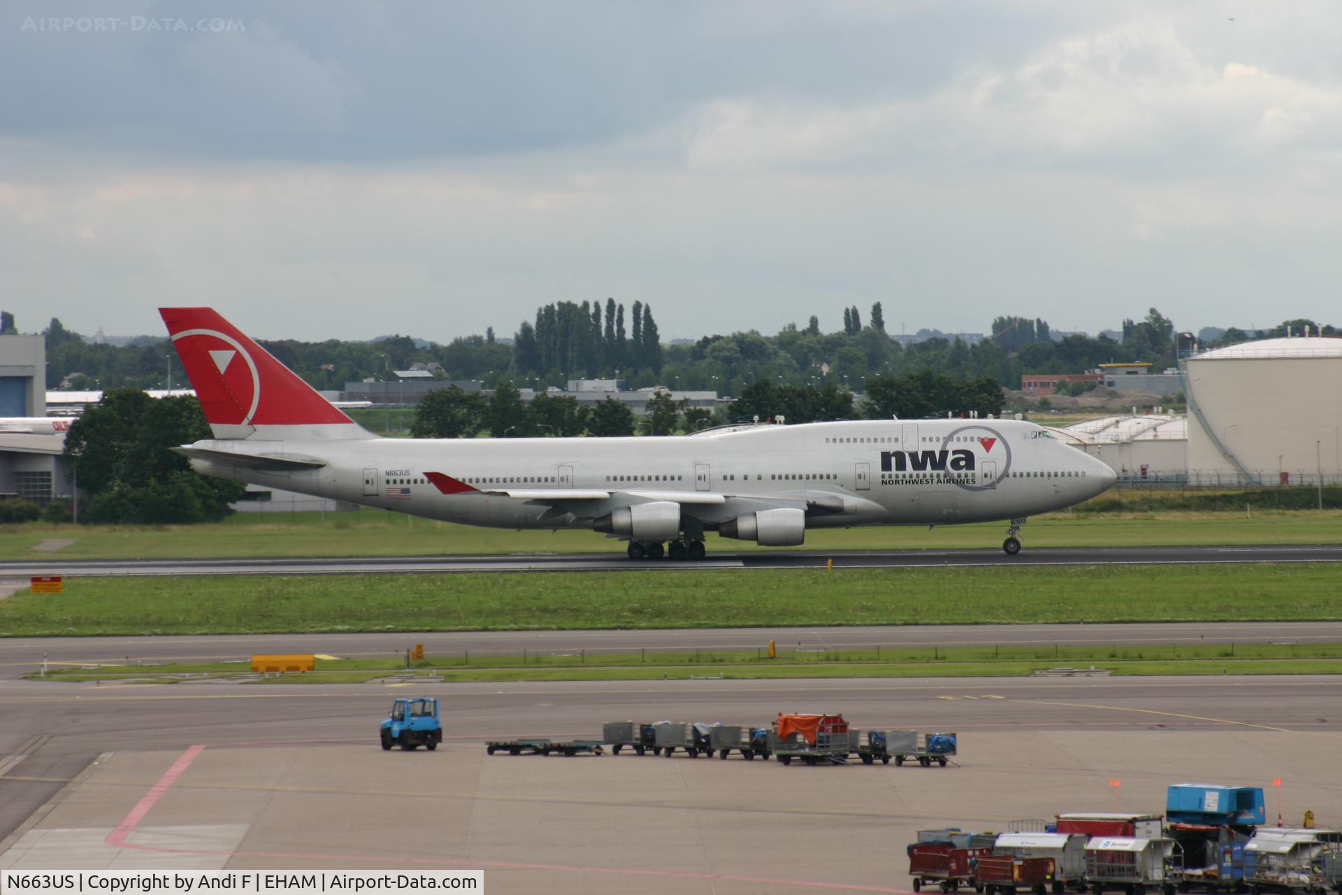 N663US, 1988 Boeing 747-451 C/N 23818, bigger