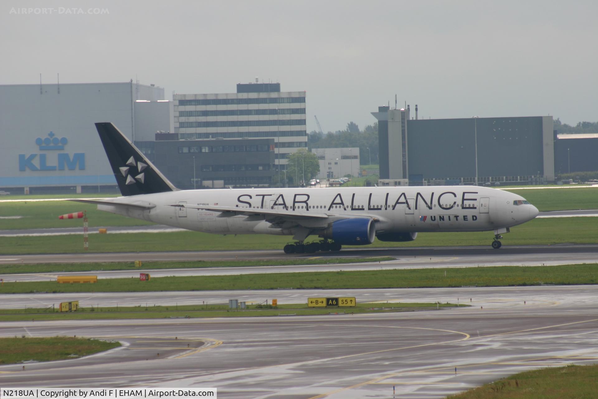 N218UA, 2001 Boeing 777-222 C/N 30222, nice