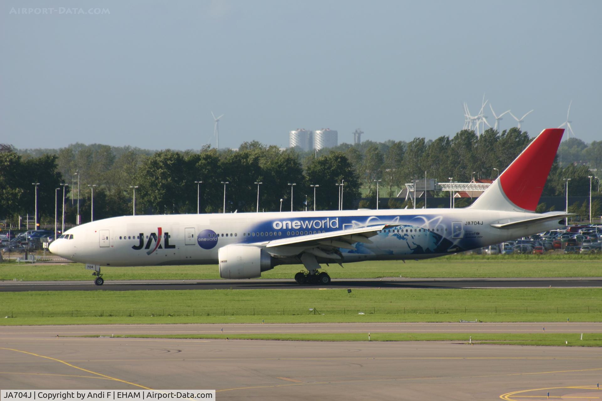 JA704J, 2003 Boeing 777-246/ER C/N 32892, WOW