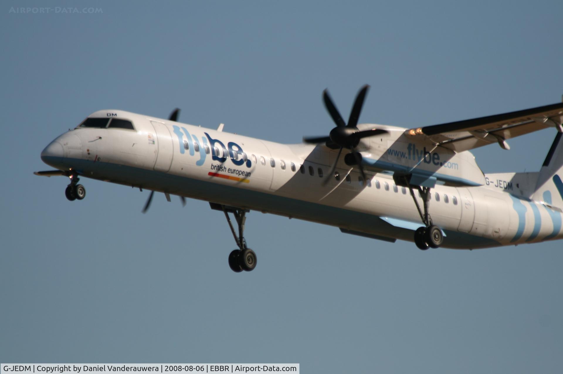 G-JEDM, 2003 De Havilland Canada DHC-8-402Q Dash 8 C/N 4077, descending to rwy 25L
