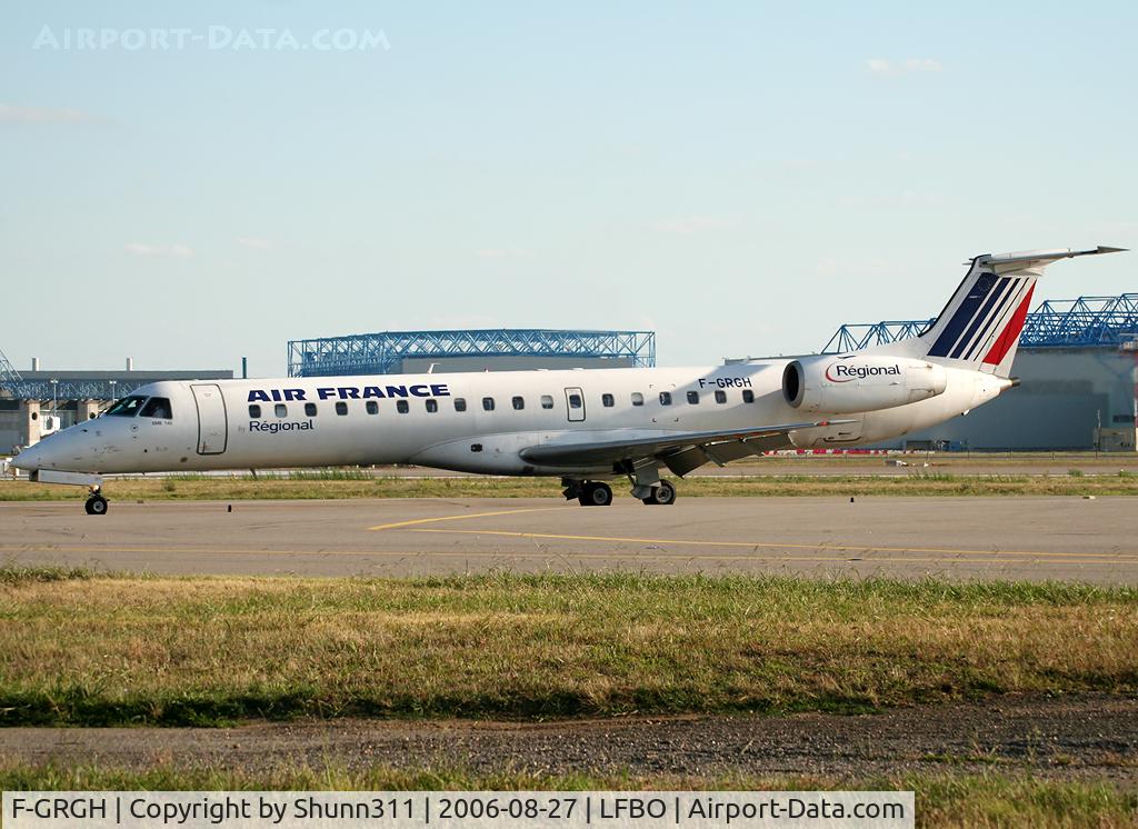 F-GRGH, 1999 Embraer EMB-145EU (ERJ-145EU) C/N 145120, Rolling to the terminal...